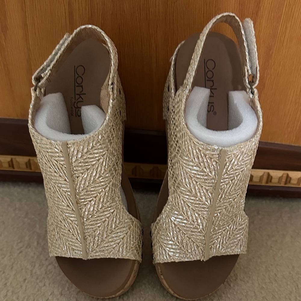 Corkys Gold Textured Women's Sandals